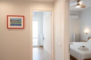 3 bedrooms, iron/ironing board, WiFi - 3BR Petralona Escape (Athens)