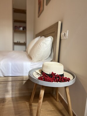 2 bedrooms, iron/ironing board