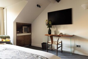 Huoneisto | 1 makuuhuone, kannettavalle tietokoneelle sopiva työtila