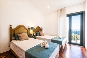 Villa | 5 camere, ferro/asse da stiro, lenzuola