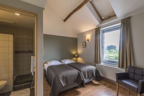 9 Schlafzimmer, Bügeleisen/Bügelbrett, WLAN, Bettwäsche