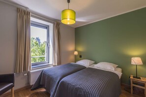 9 Schlafzimmer, Bügeleisen/Bügelbrett, WLAN, Bettwäsche