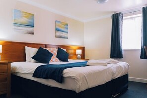 Standard Double Room | Desk, free WiFi - Rooms At 95 Long Street (Atherstone)