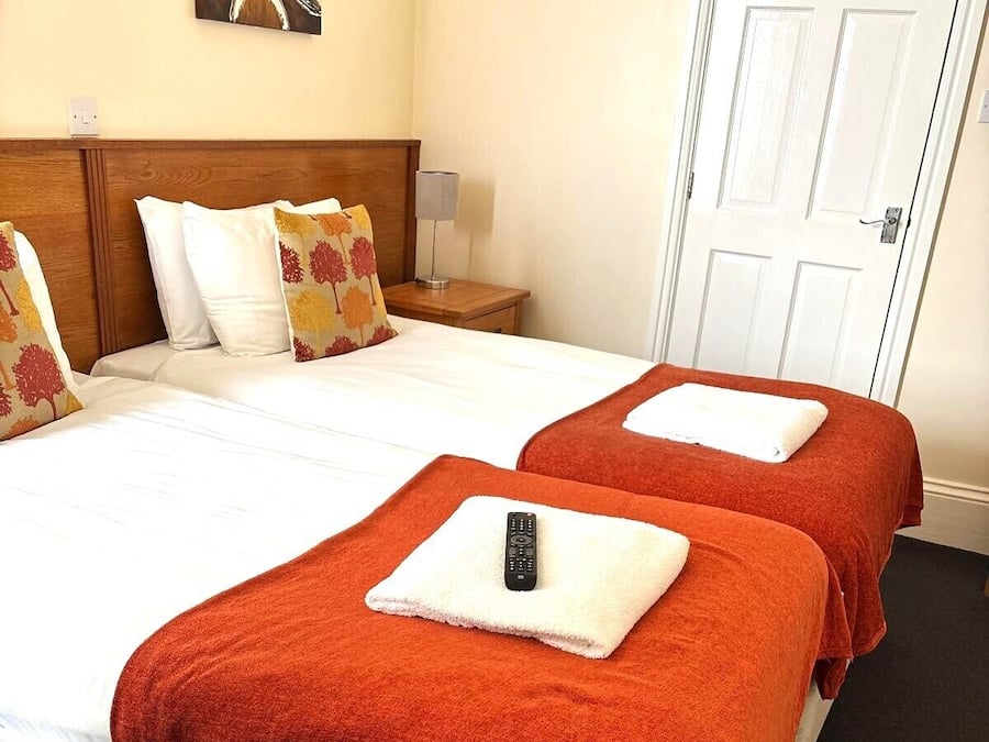 Kamar Twin Standar | Meja kerja dan Wi-Fi gratis