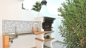 Villa | Terrace/patio