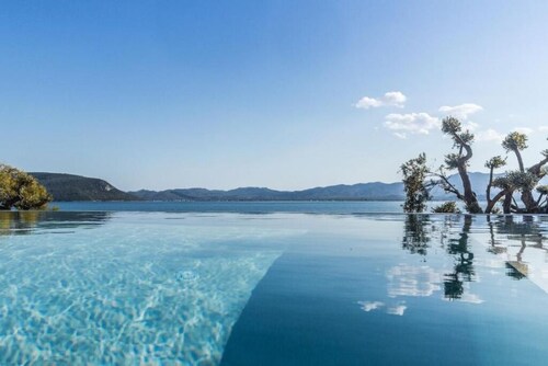 Presidential Beach Villa