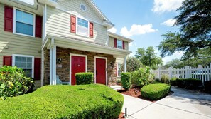 Exterior - Gated 2BR/2BA Condo w/ Pool (Bradenton)