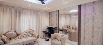 B&B One bedroom East Legon apartment with living room & shared bathroom