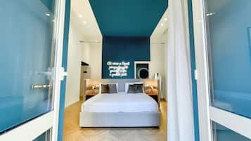 Deluxe Room, Balcony, City View