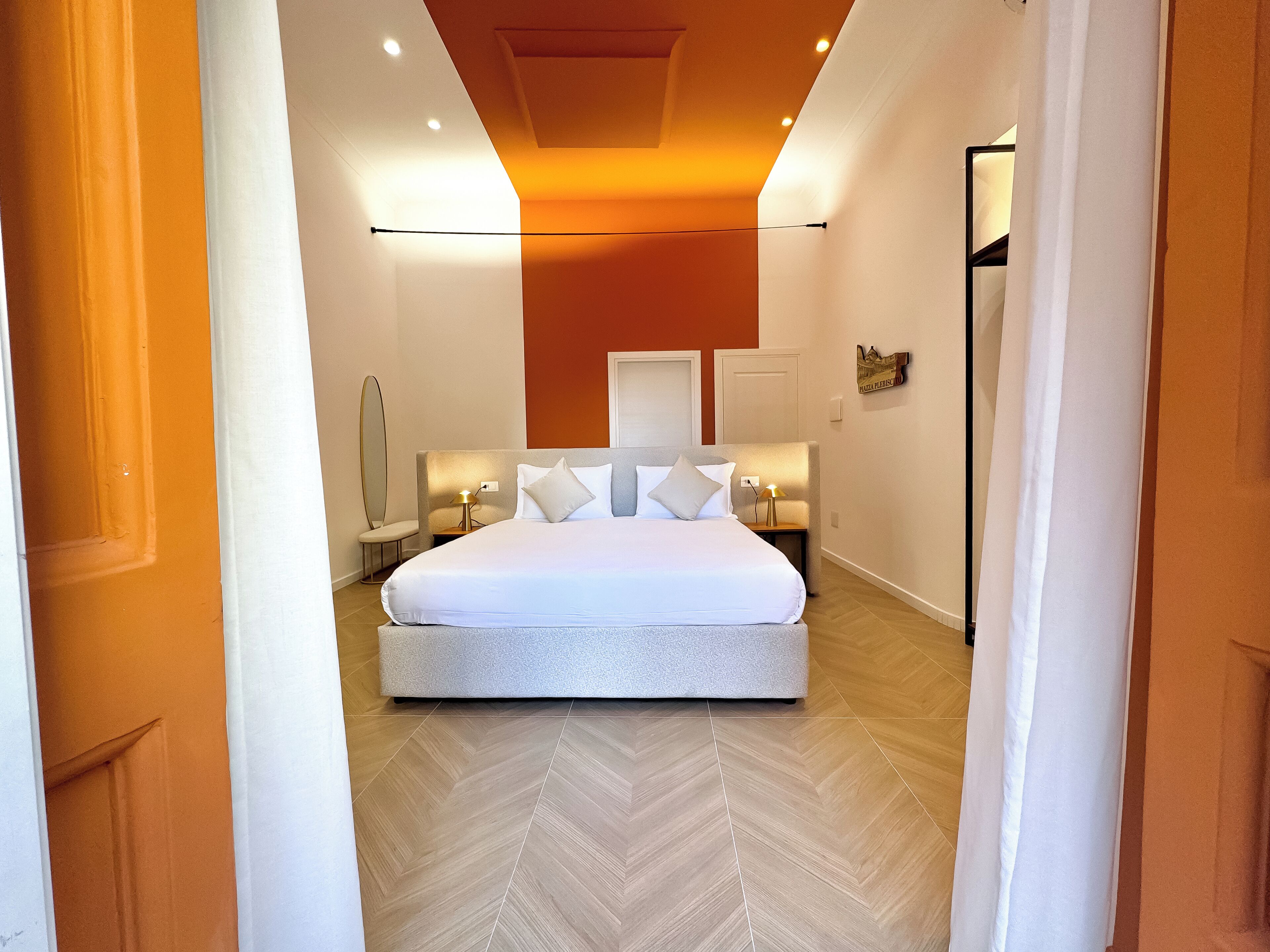 Photo - Toledo LR Collection