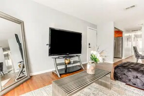 3 habitaciones, tabla de planchar con plancha y wifi gratis 