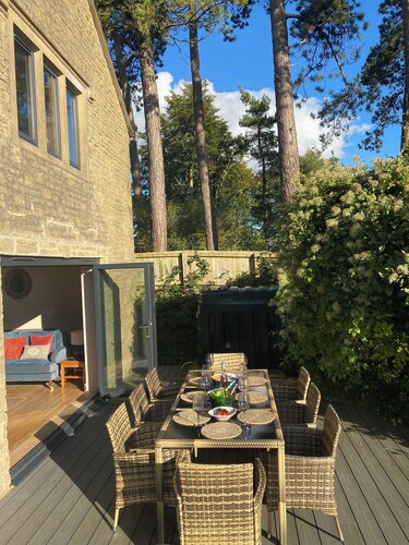 Linden House at Walnut Farm, Kingscote, Cotswolds