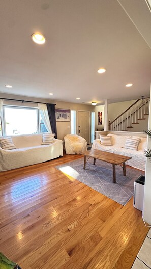 Interior - Charming 4-bedroom home with plenty of off-street parking and beautiful views. (Page)