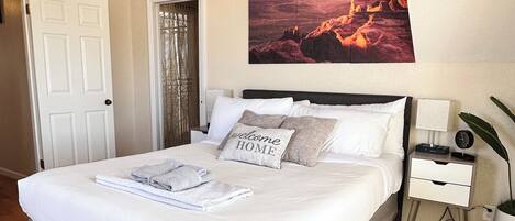 4 chambres, fer et planche à repasser, Wi-Fi gratuit, draps fournis