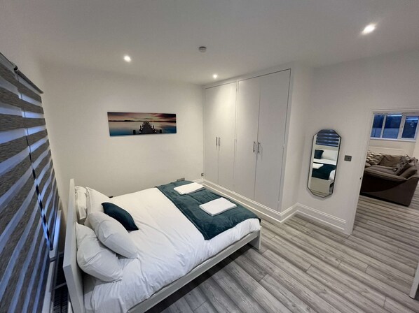 2 bedrooms, WiFi, bed sheets