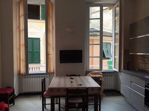 Dining - La Casa del Pinguino - In the Center with AC (Monterosso al Mare)