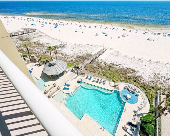 Innenpool, Außenpool