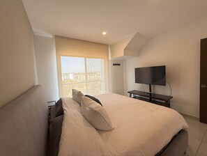 3 室のベッドルーム、WiFi (無料)