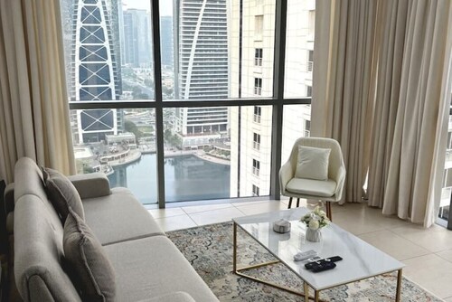 Skyline & Lake views | Home Cinema | 1-BHK | Prime