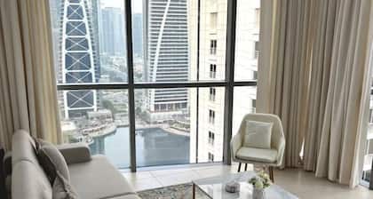 Skyline & Lake views | Home Cinema | 1-BHK | Prime
