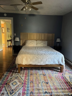 2 bedrooms, desk, iron/ironing board, travel crib