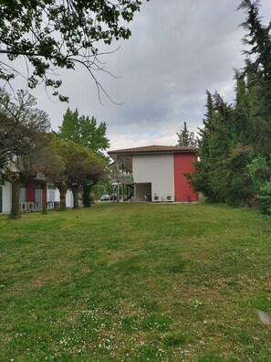 Klassieke tweepersoonskamer, voor 1 persoon, uitzicht op tuin | Divers