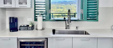 電子レンジ、オーブン、コンロ