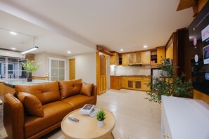 Interior - VietHOME Phố Huế 501 - The Wood - 2 bedrooms/lift/kitchen (Hà Nội)