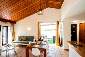 Villa | Dining - Beautiful Villa in Albufeira (Albufeira)