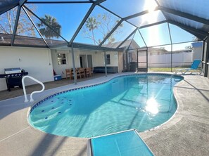 Outdoor pool - This is THE ONE! 3Br 2Ba+Pool, 10 Min to anywhere! (Port Orange)