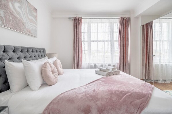 City Apartment, 1 Bedroom, City View
