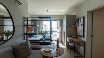 Internet, bed sheets