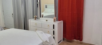 COZY STUDIO #2 AT Hotel y Villa Marchena