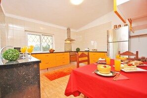 Villa | Dining