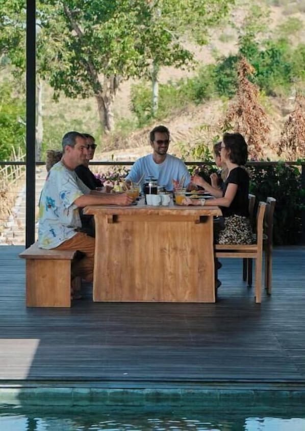 Outdoor dining