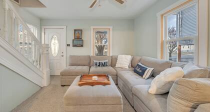 Charming 2-bedroom house in North Wildwood with a great front porch.