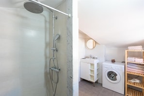 Hair dryer, towels