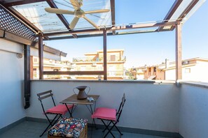 Outdoor dining - Casa delle Rose.Casa delle RoseCasa delle RoseCasa delle RoseCasa delle RoseCasa delle RoseCasa ... (Ladispoli)