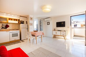 Fridge, stovetop, coffee/tea maker, toaster - Casa delle Rose.Casa delle RoseCasa delle RoseCasa delle RoseCasa delle RoseCasa delle RoseCasa ... (Ladispoli)