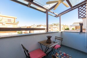 Outdoor dining - Casa delle Rose in Ladispoli (Ladispoli)
