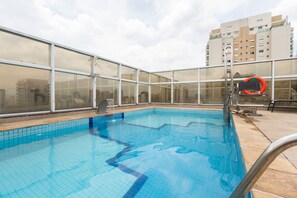 Apartment, Smoking