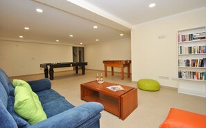 Villa | Spielezimmer