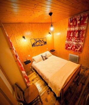 2 室のベッドルーム、アイロン / アイロン台、WiFi、ベッドシーツ