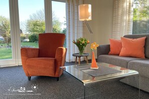 TV, DVD-spiller og stereoanlegg