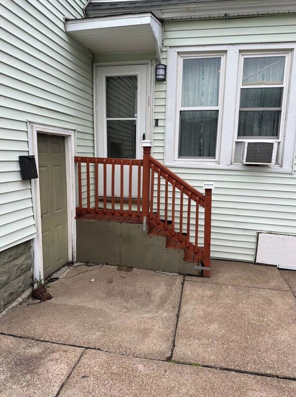 Exterior detail - Shepherd’s Rest Rental (Buffalo)