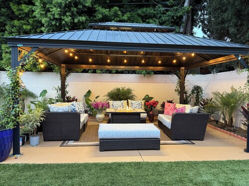 Modern Studio with AC, W/D, & Private Patio