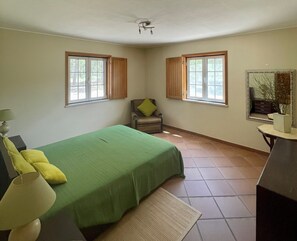 3 Schlafzimmer, Bügeleisen/Bügelbrett, WLAN, Bettwäsche