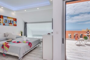 4 bedrooms, free WiFi, bed sheets