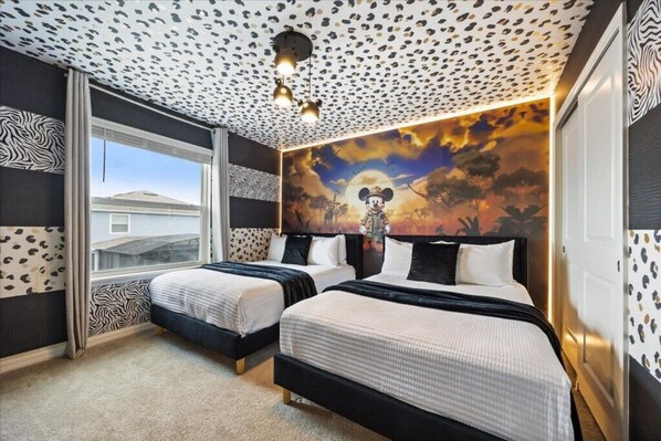 8 bedrooms, iron/ironing board, WiFi, bed sheets