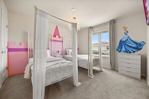 8 bedrooms, iron/ironing board, WiFi, bed sheets